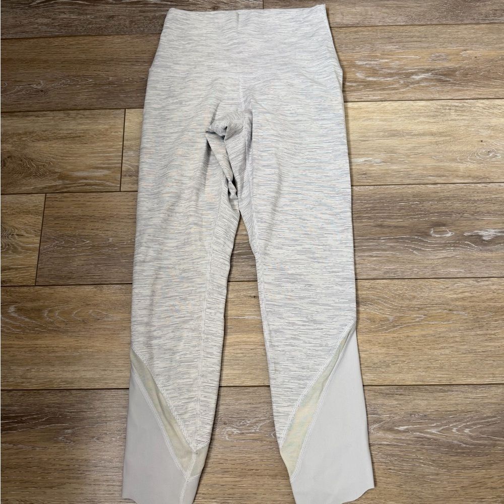 Lululemon Athletic Crop Light Gray Leggings Sz 4 - Picture 2 of 4
